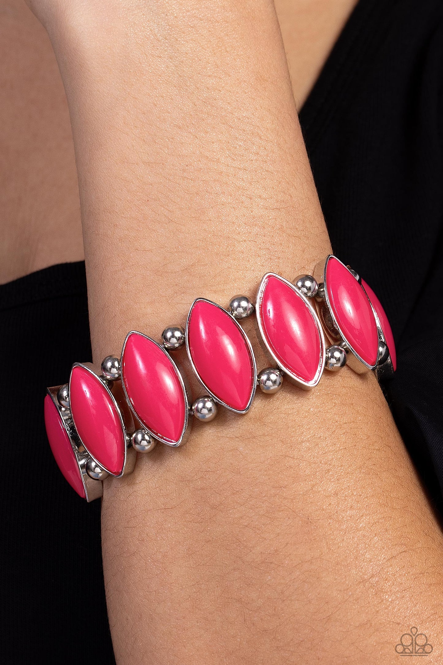 Paparazzi Bracelets - Cry Me a RIVERA - Pink