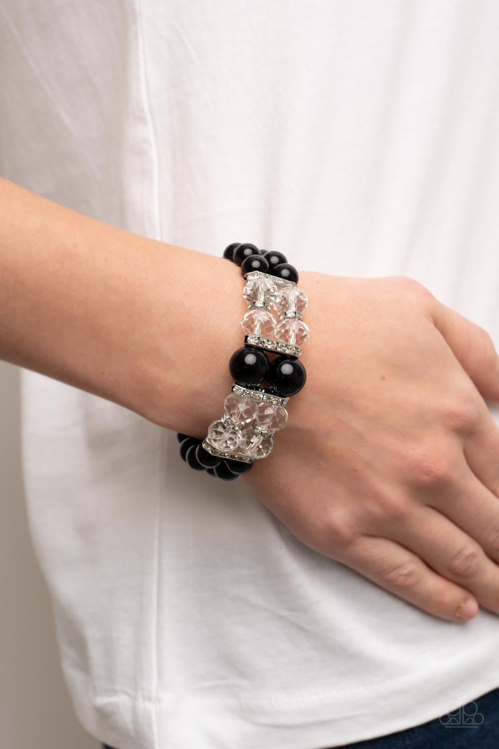 Paparazzi Bracelets - Timelessly Tea Party - Black