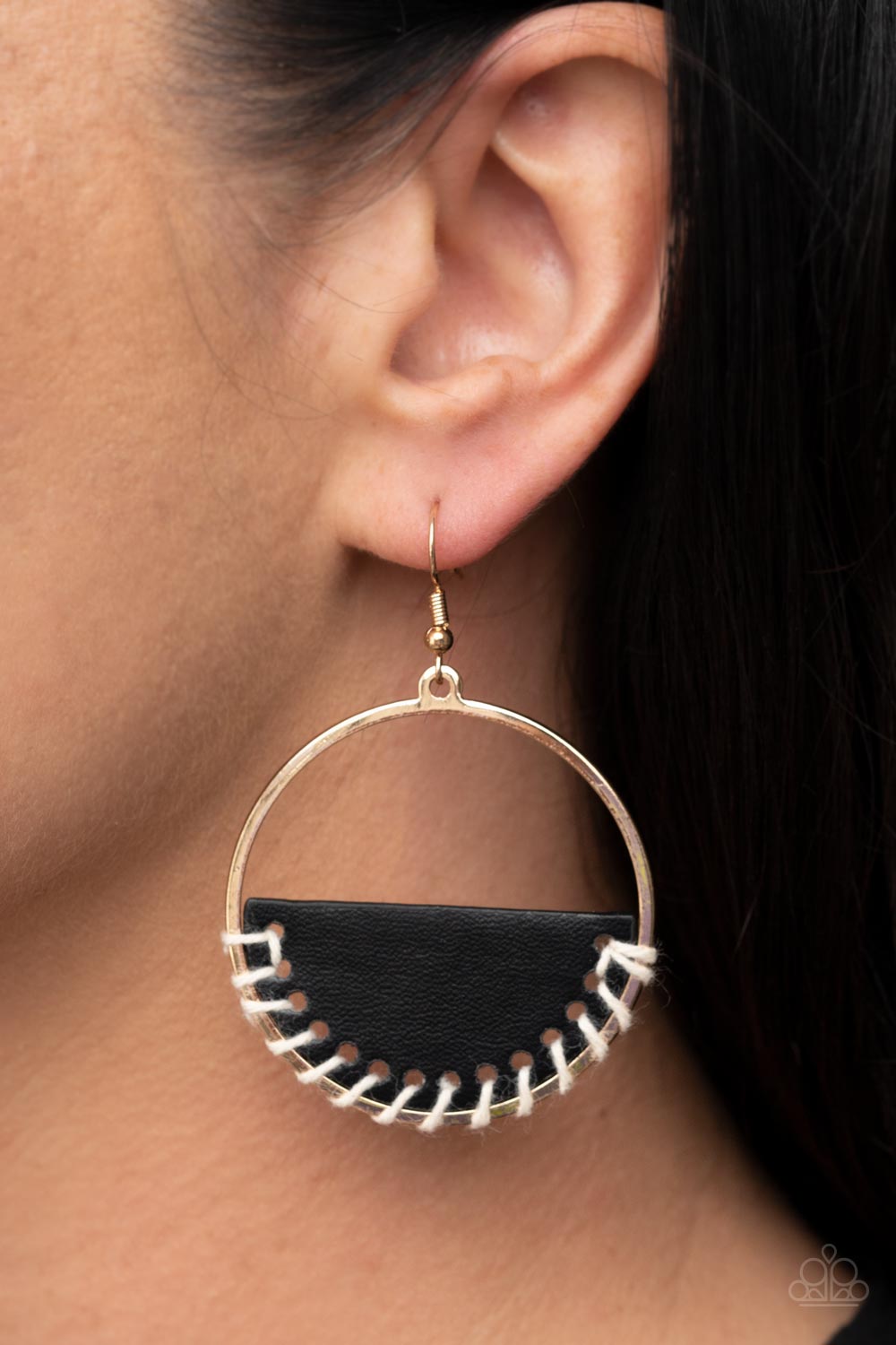 Paparazzi Earrings - Lavishly Laid Back - Black