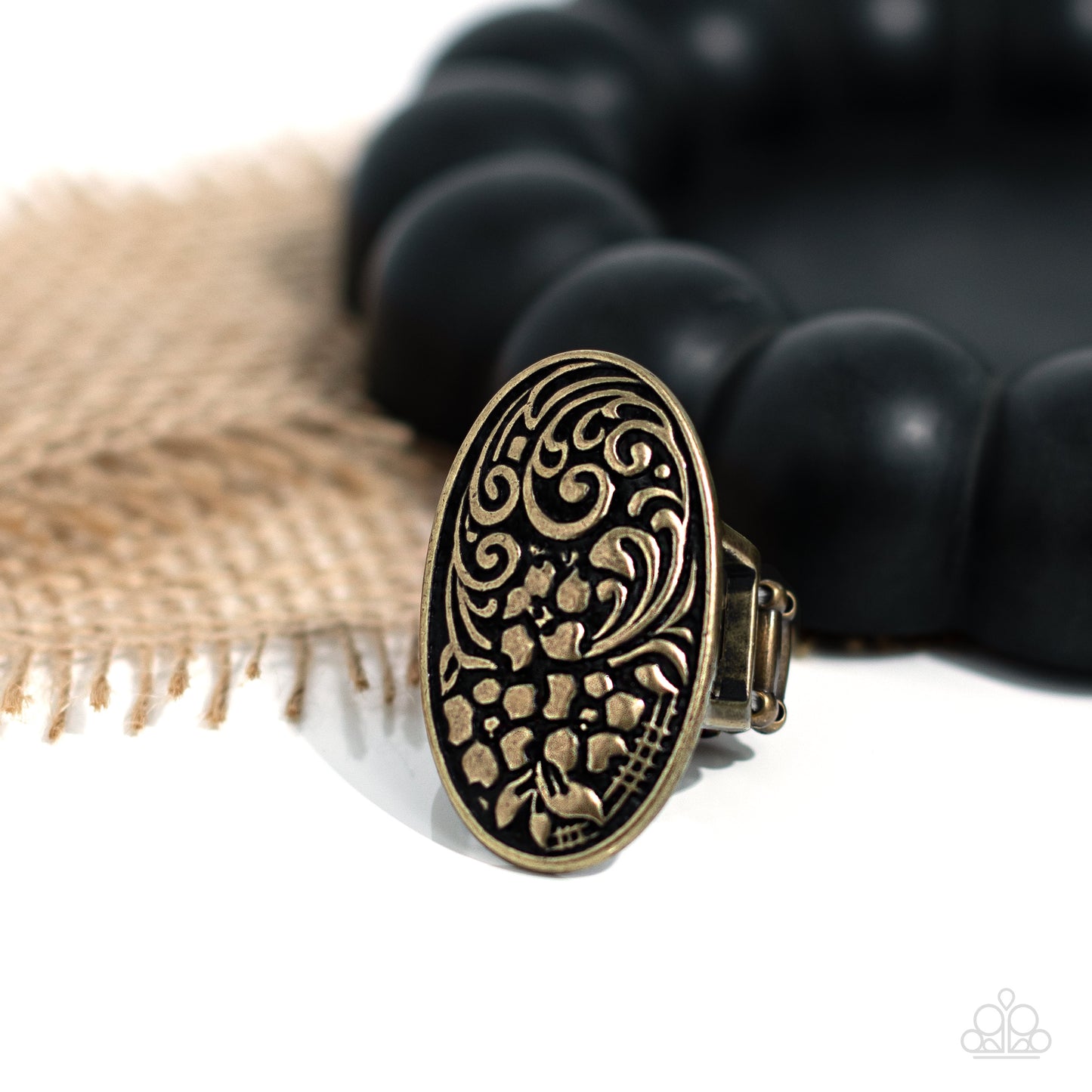 Paparazzi Rings - Floral Fortress - Brass