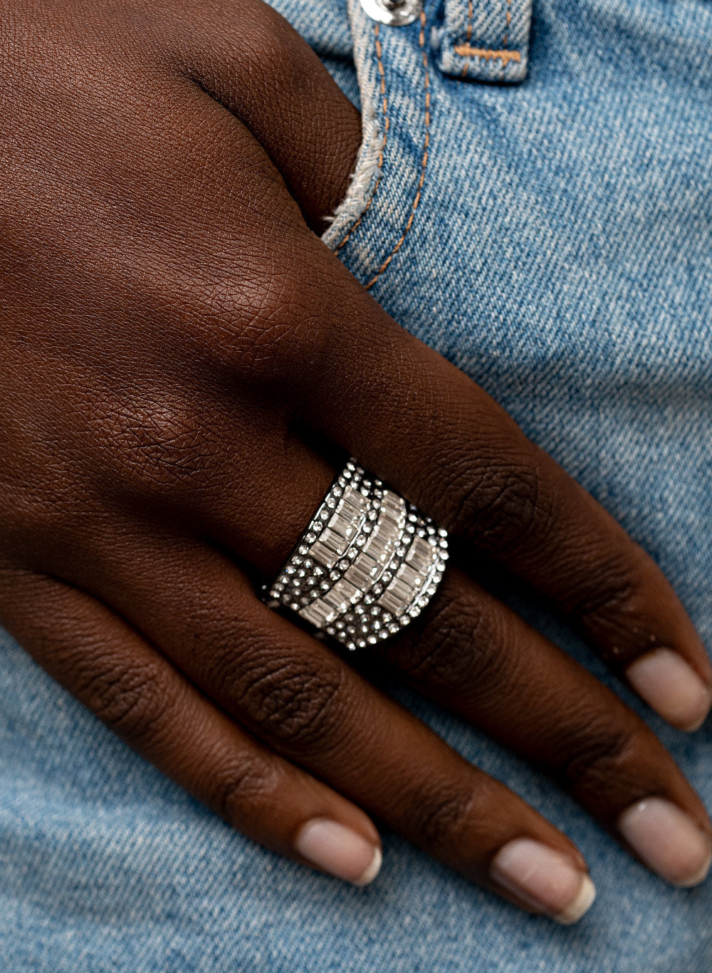 Paparazzi Rings - Red Carpet Redux - Black