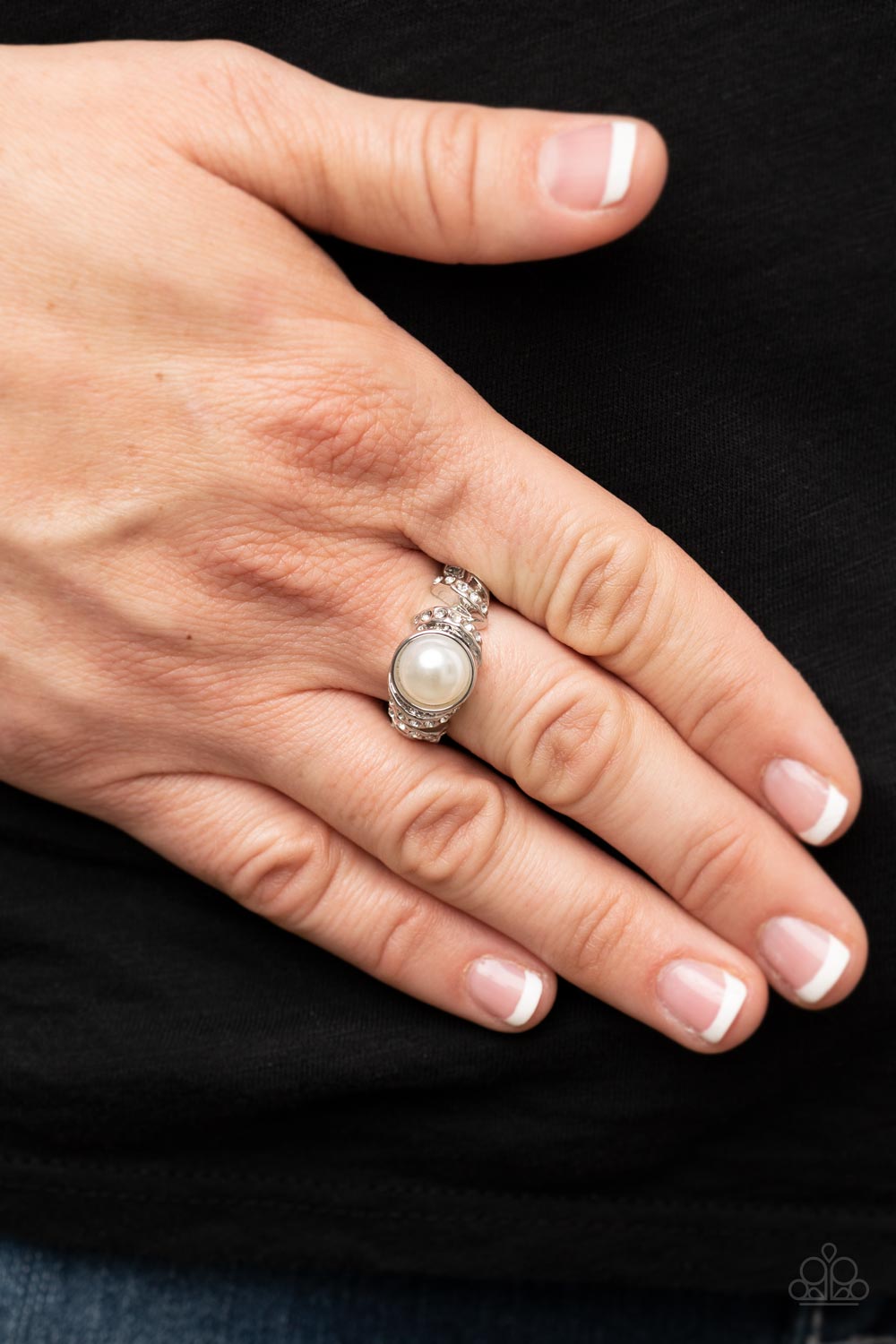 Paparazzi Rings - Selfie Status - White