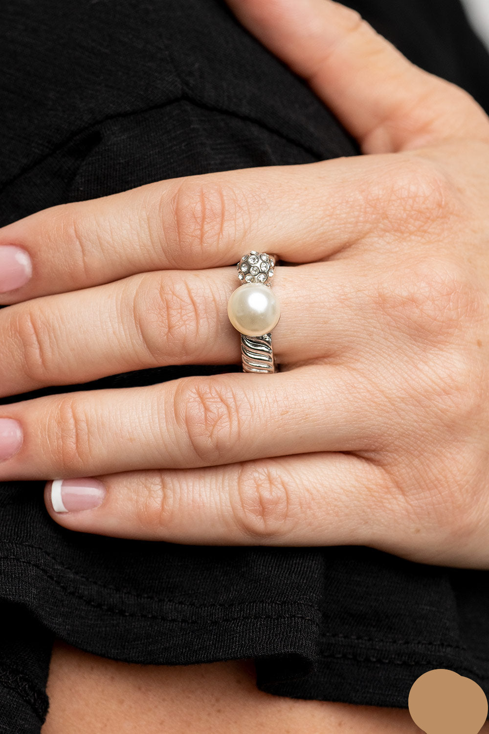 Paparazzi Rings - A-List Applique - White