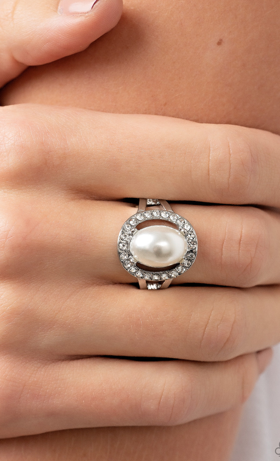 Paparazzi Rings - Seize the Shimmer - White