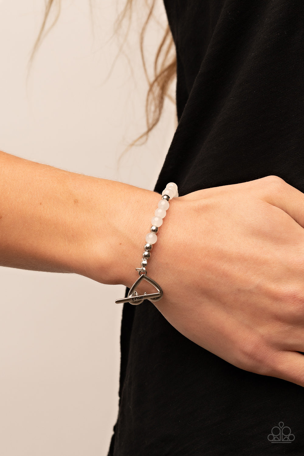 Paparazzi Bracelets - Following My Heart - White
