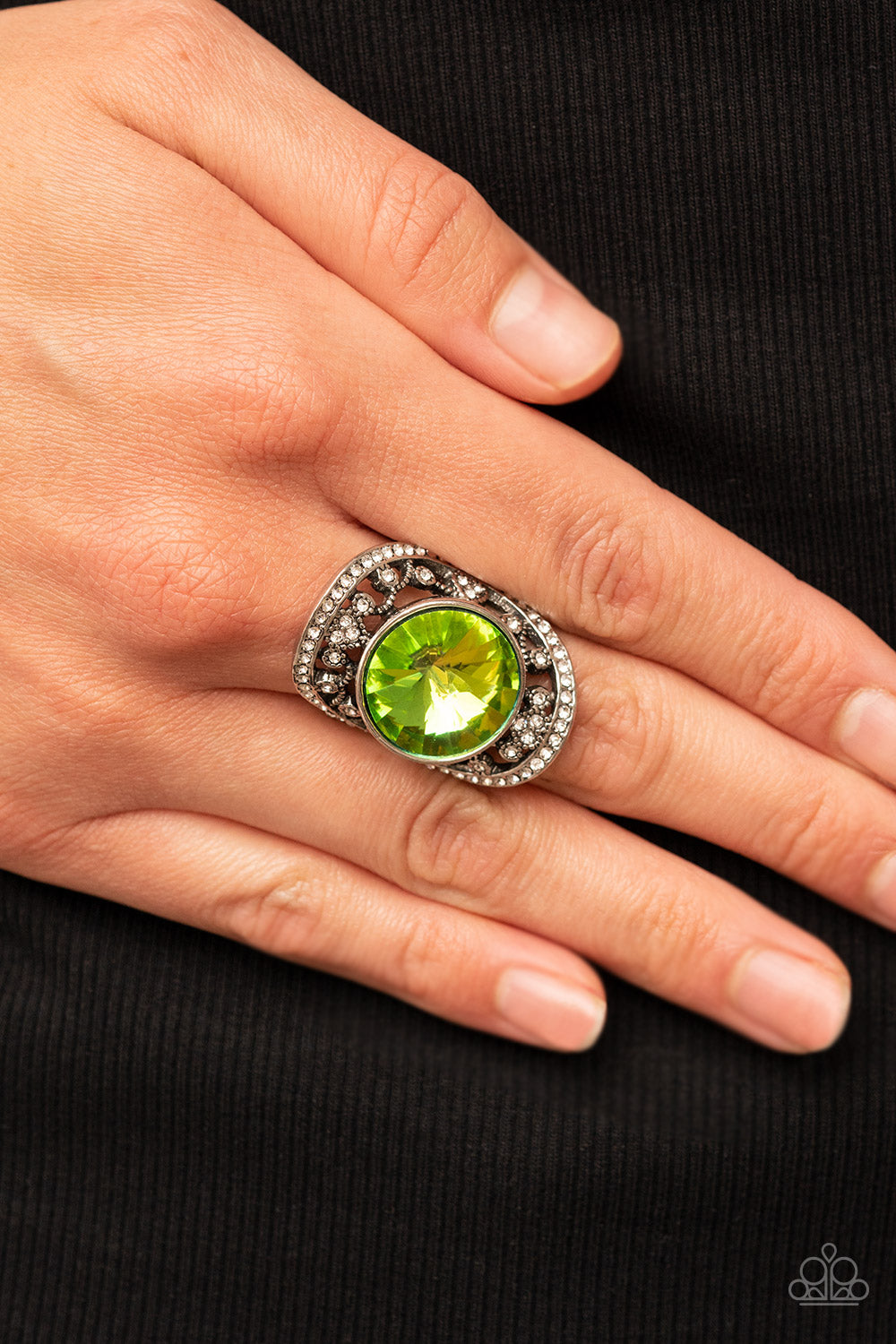 Paparazzi Rings - Galactic Garden - Green