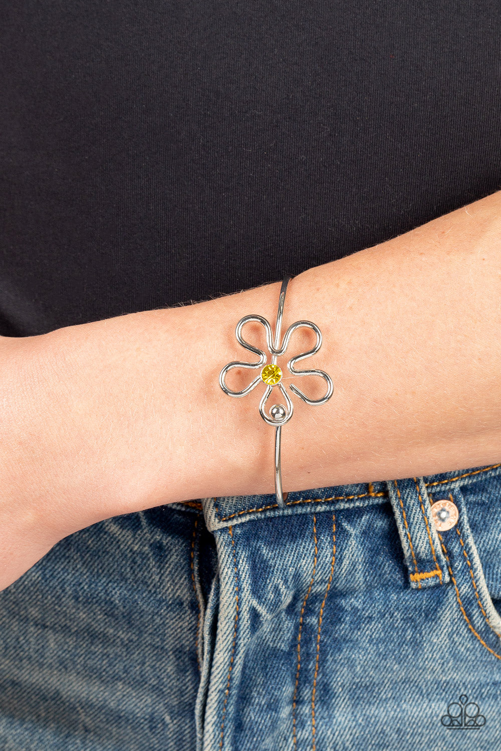 Paparazzi Bracelets - Floral Innovation - Yellow
