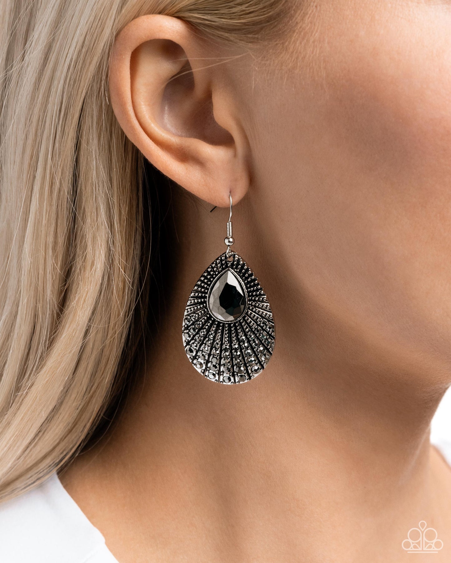 Paparazzi Earrings - Urban Relic - Silver