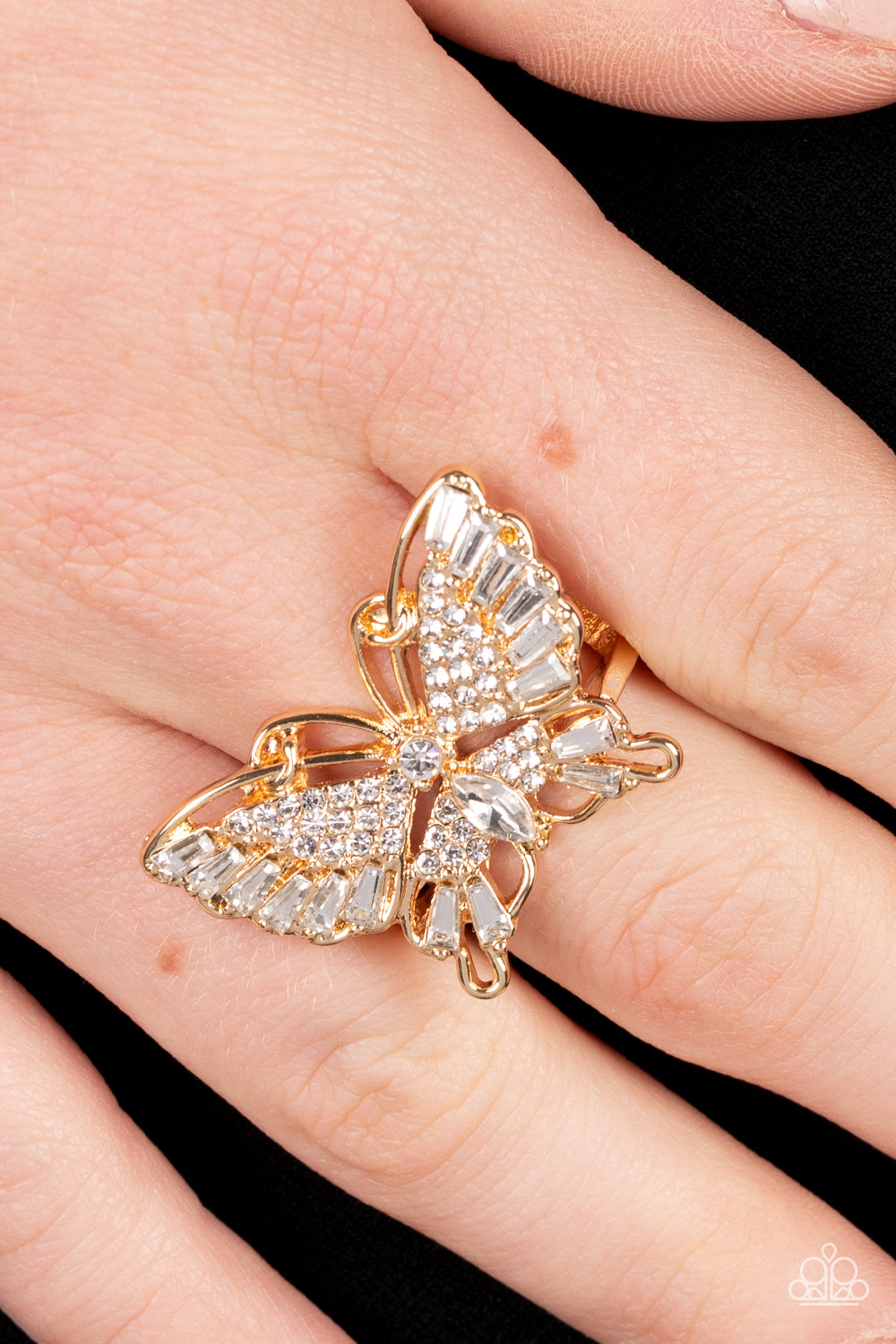 Paparazzi Rings - Fearless Flutter - Gold