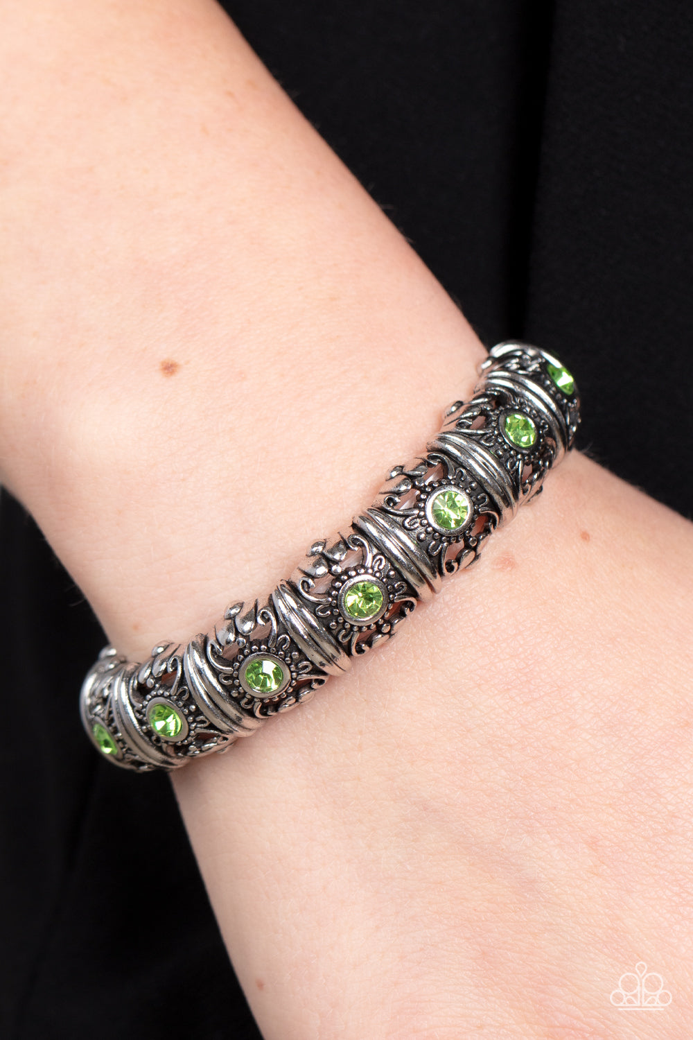 Paparazzi Bracelets - Ageless Glow - Green