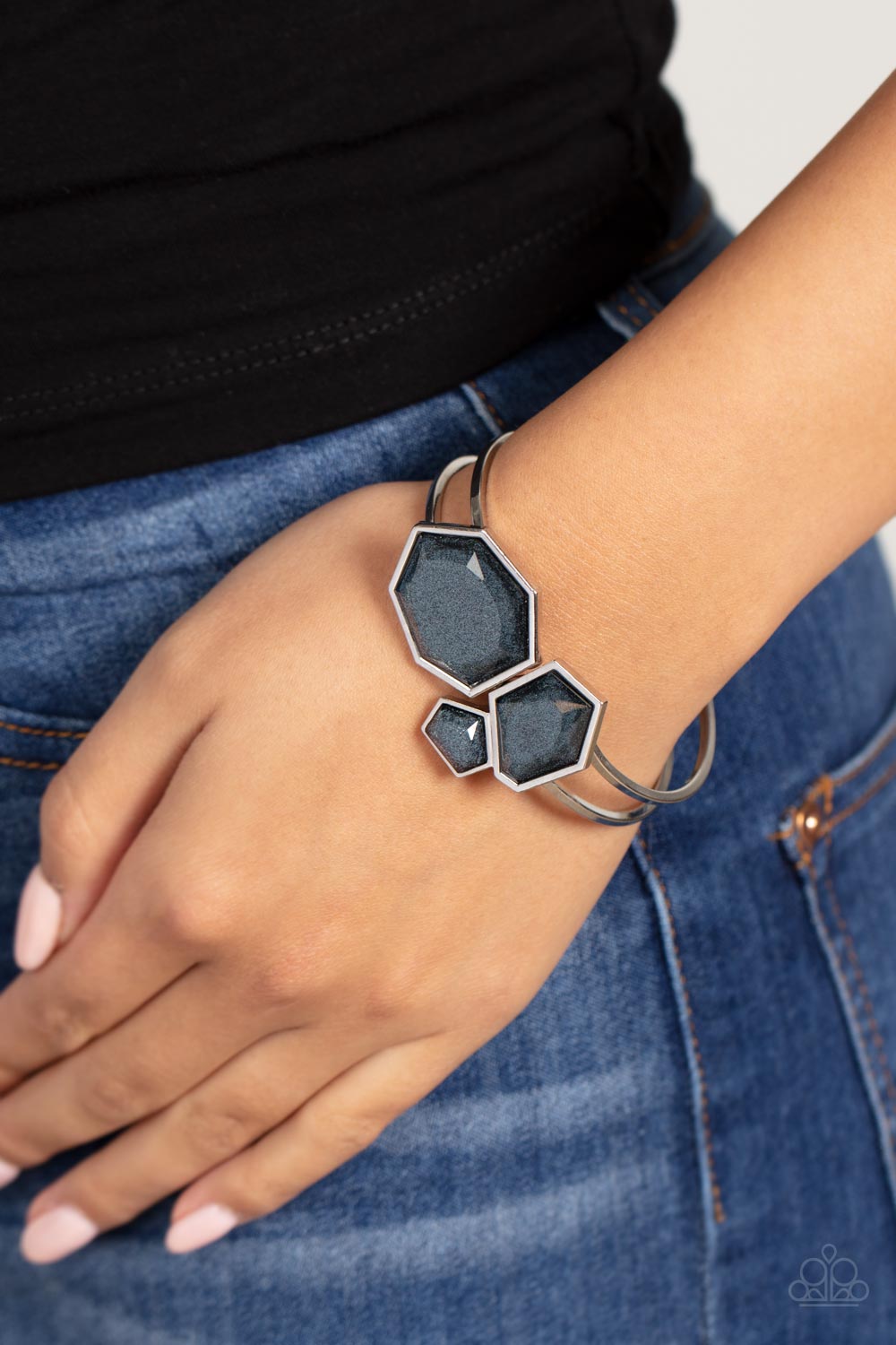 Paparazzi Bracelets - Tourist TRAPEZOID - Multi