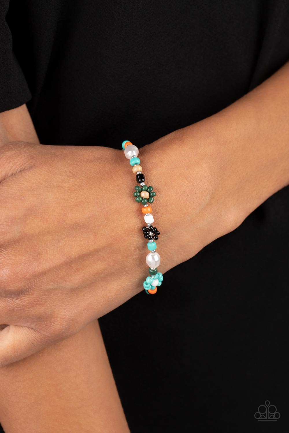 Paparazzi Bracelets - Groovy Gerberas - Blue
