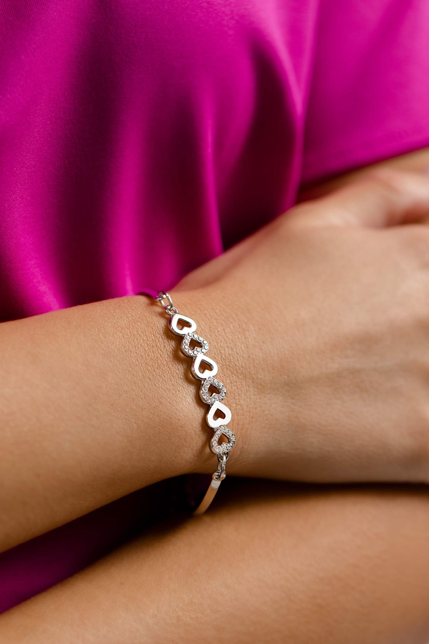 Paparazzi Bracelets - Attentive Admirer - White