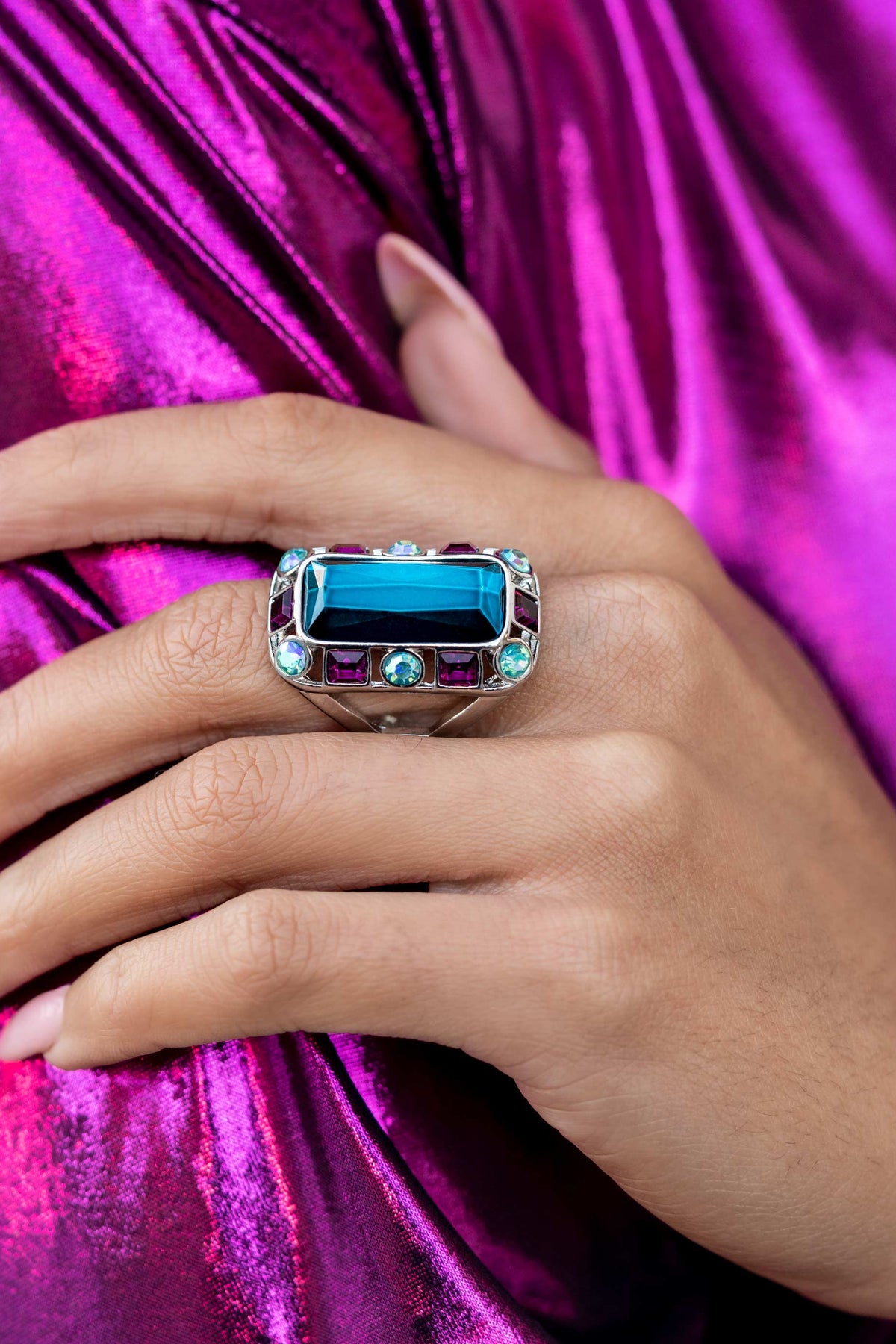 Paparazzi Rings - Radiant Rhinestones - Blue - R948