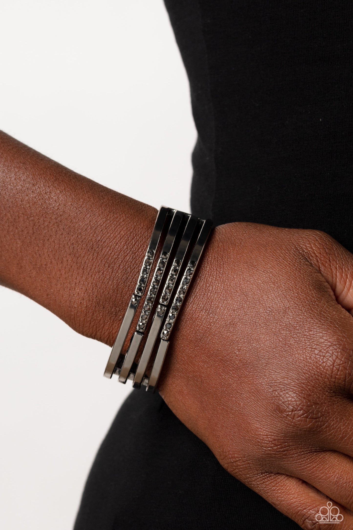 Paparazzi Bracelets - Labyrinth Lure - Black