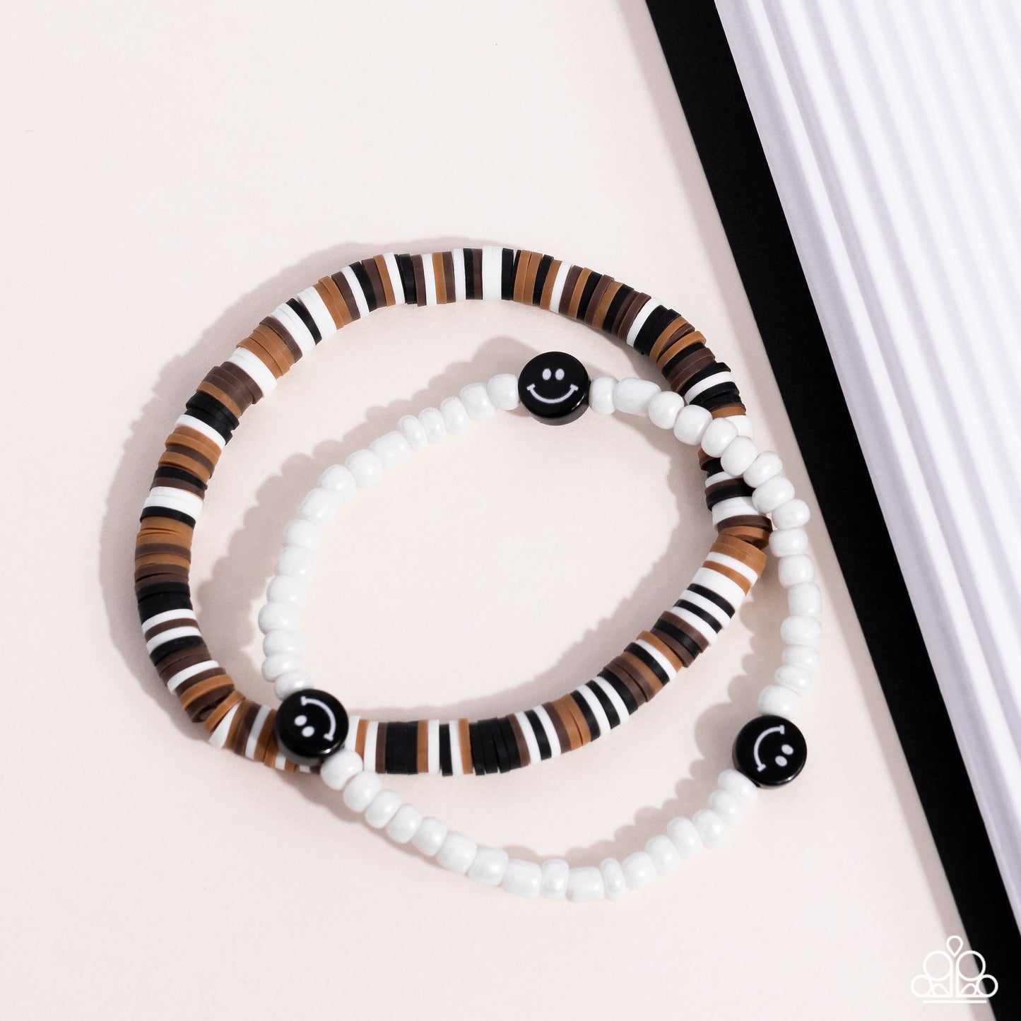 Paparazzi Bracelets - Tabloid Talent - Black