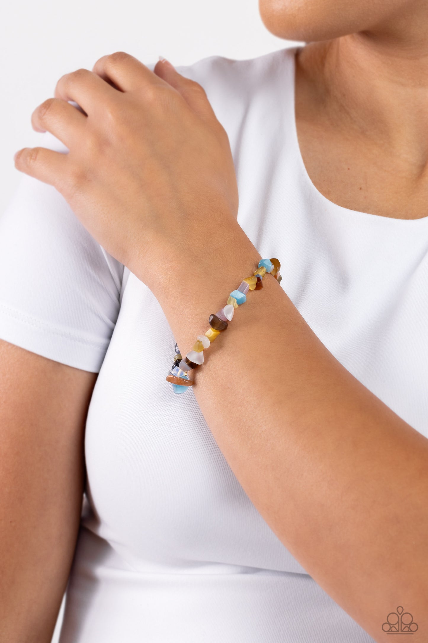 Paparazzi Bracelets - Chiseled Cameo - Multi