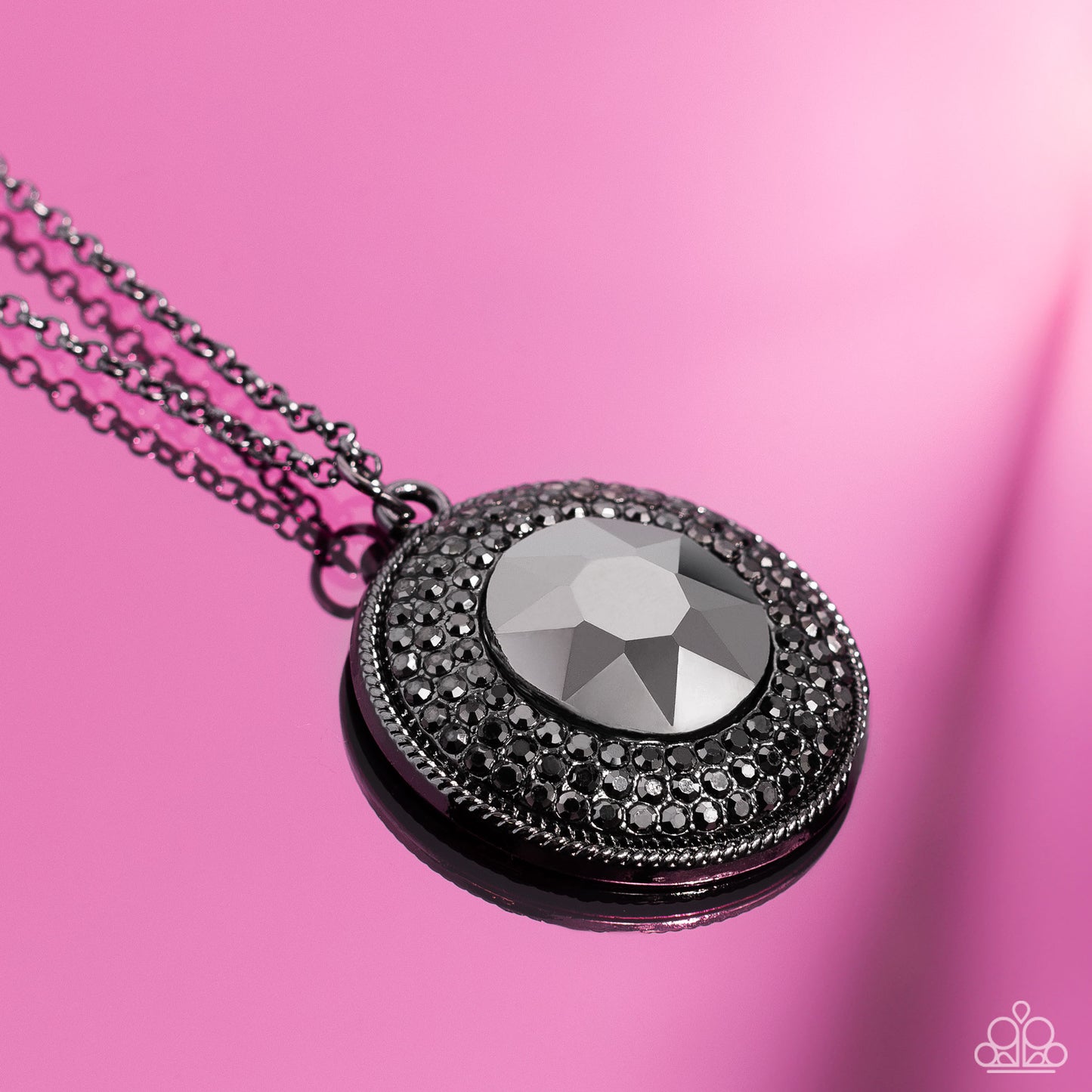 Paparazzi Necklaces - Demanding Director - Black