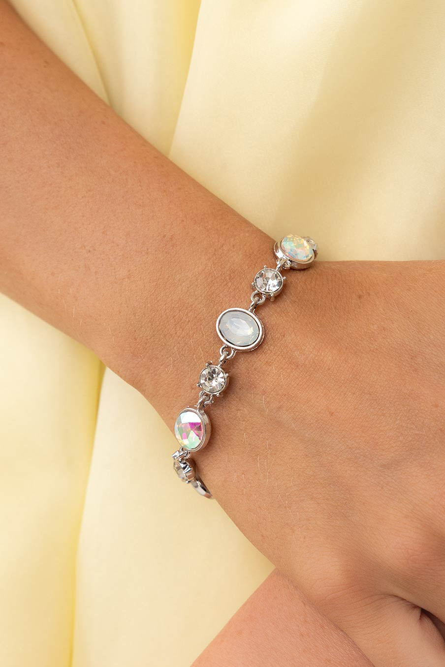 Paparazzi Bracelets - Ethereal Empathy - White