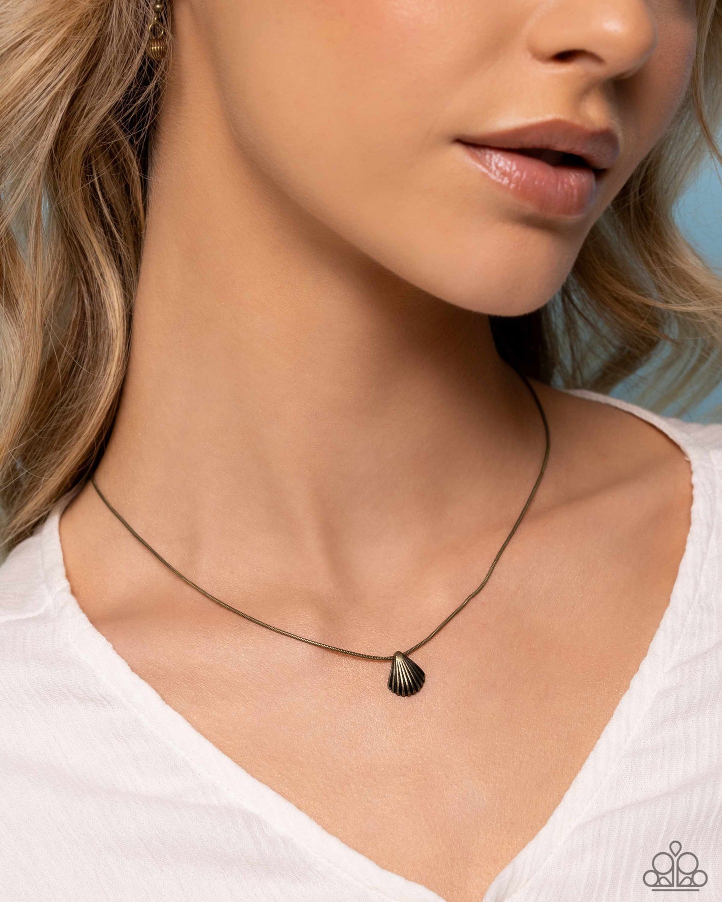 Paparazzi Necklaces - Seashell Simplicity - Brass