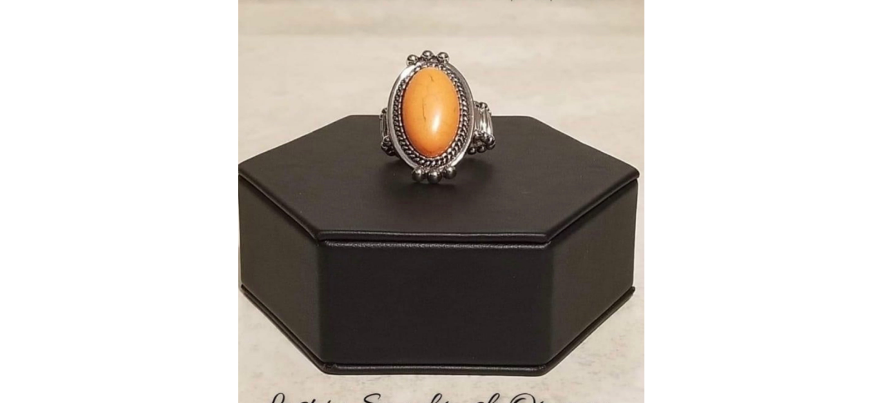 Paparazzi Rings - Lost in Sagebrush - Orange Fashion Fix Exclusive