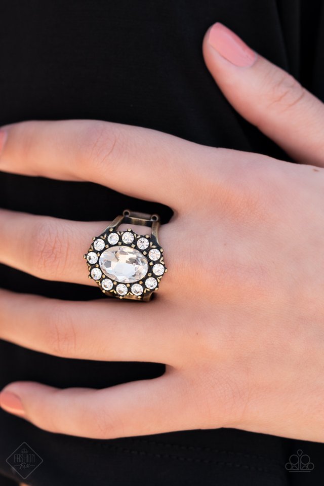 Paparazzi Rings - Moxie Magic - Brass