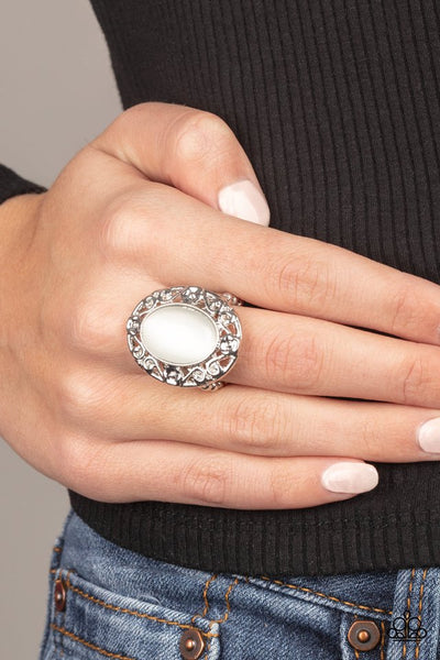 Paparazzi Rings - Moonlit Marigold - White
