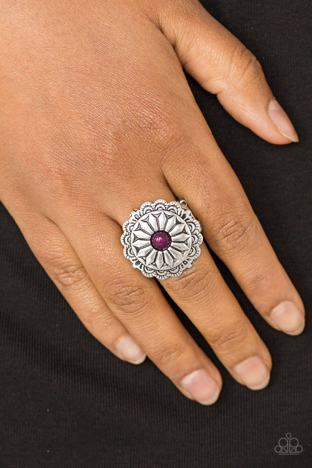 Paparazzi Rings - Daringly Daisy - Purple