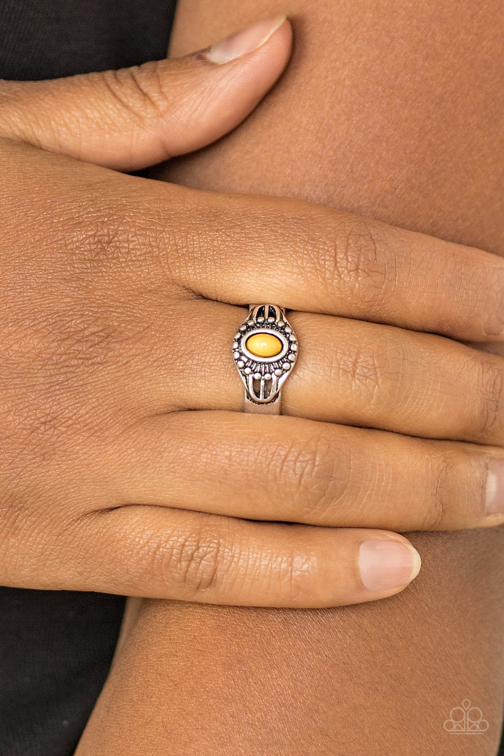 Paparazzi Rings - Right on Trek - Yellow