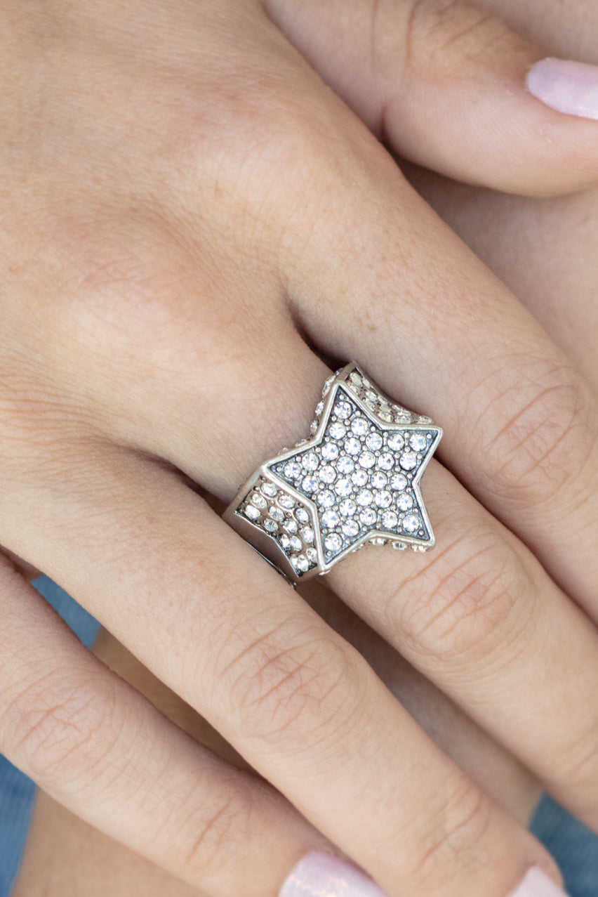 Paparazzi Rings - Here Come The Fireworks - White