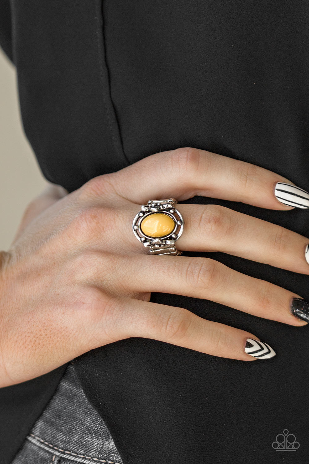 Paparazzi Rings - Color Me Confident - Yellow