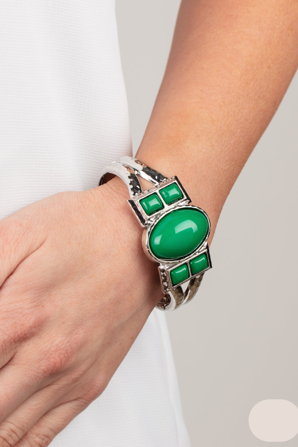 Paparazzi Bracelets - A Touch of Tiki - Green