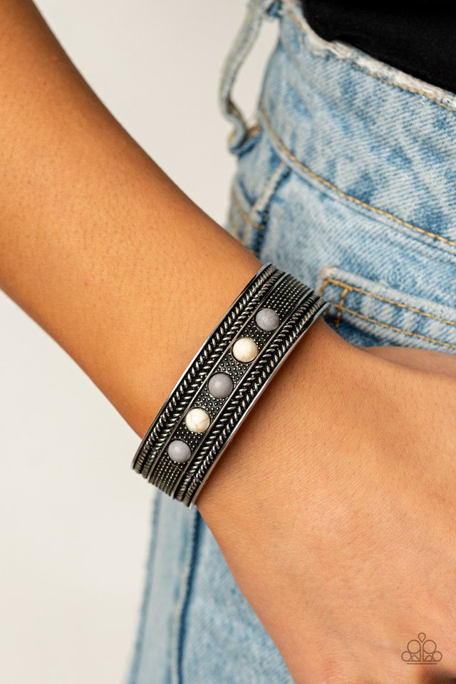 Paparazzi Bracelets - Quarry Quake - Silver