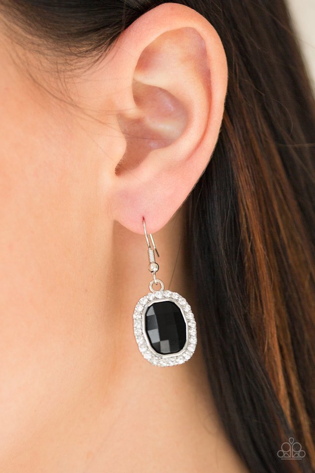 Paparazzi Earrings - The Modern Monroe - Black
