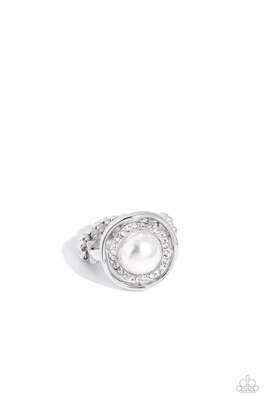 Paparazzi Rings - Chic Center - White