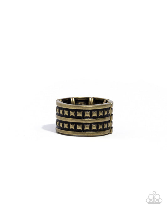 Paparazzi Rings - Rev Up - Brass