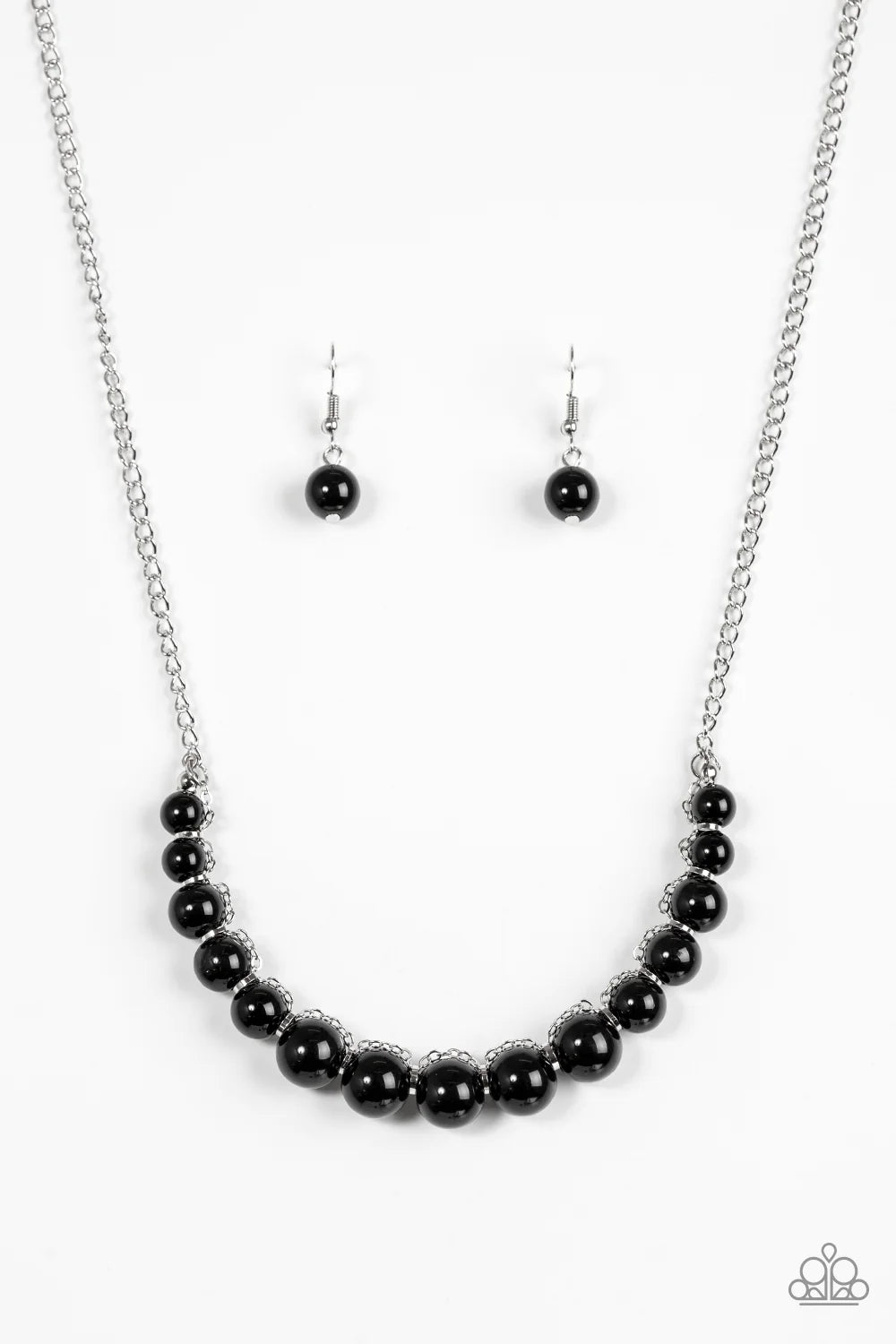 Paparazzi Necklaces - The Fashion Show Must Go On - Black