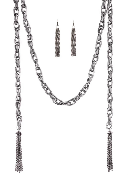 Paparazzi Necklaces - Scarfed for Attention - Gunmetal