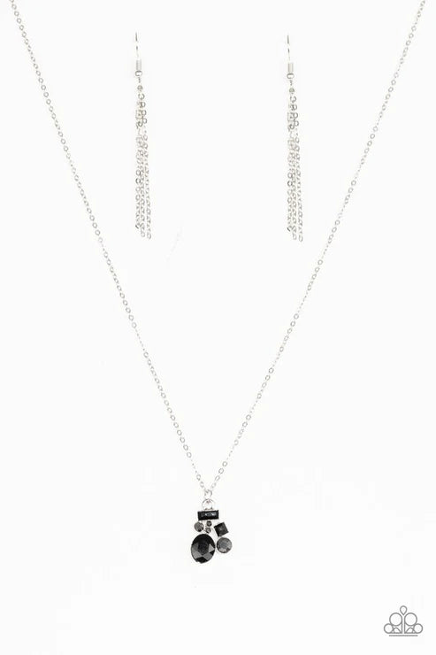 Paparazzi Necklaces - Time to be Timeless - Black
