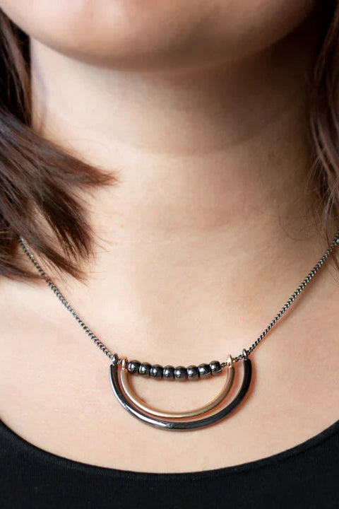 Paparazzi Necklaces - Artificial Arches - Black