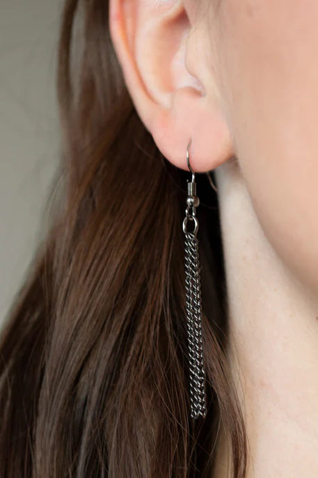 Paparazzi Necklaces - Artificial Arches - Black
