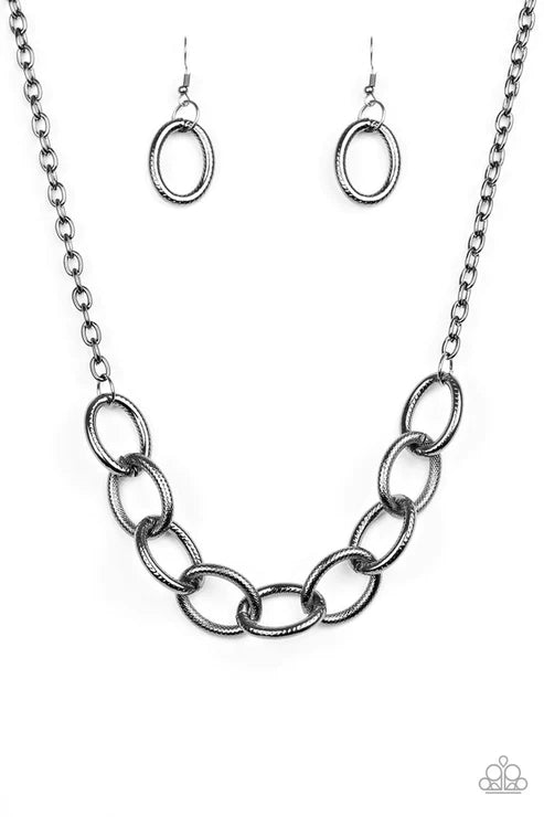 Paparazzi Necklaces - Boldly Bronx - Black