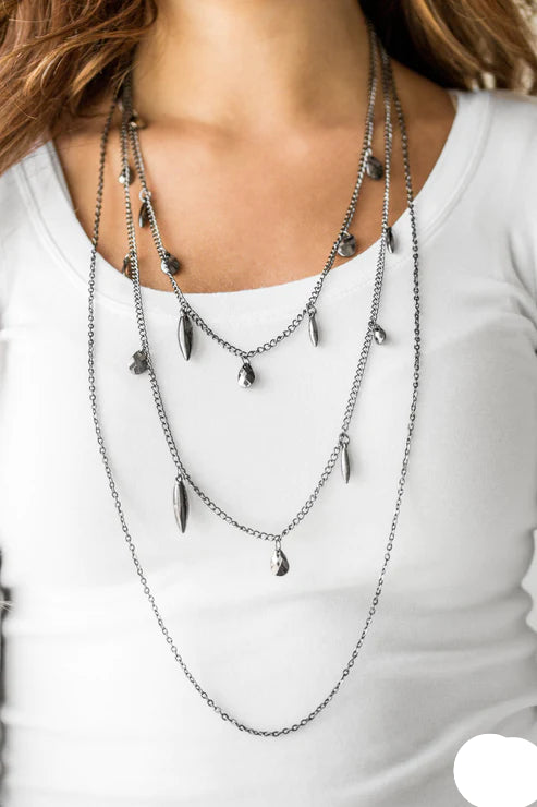 Paparazzi Necklaces - Brave Bravado - Black