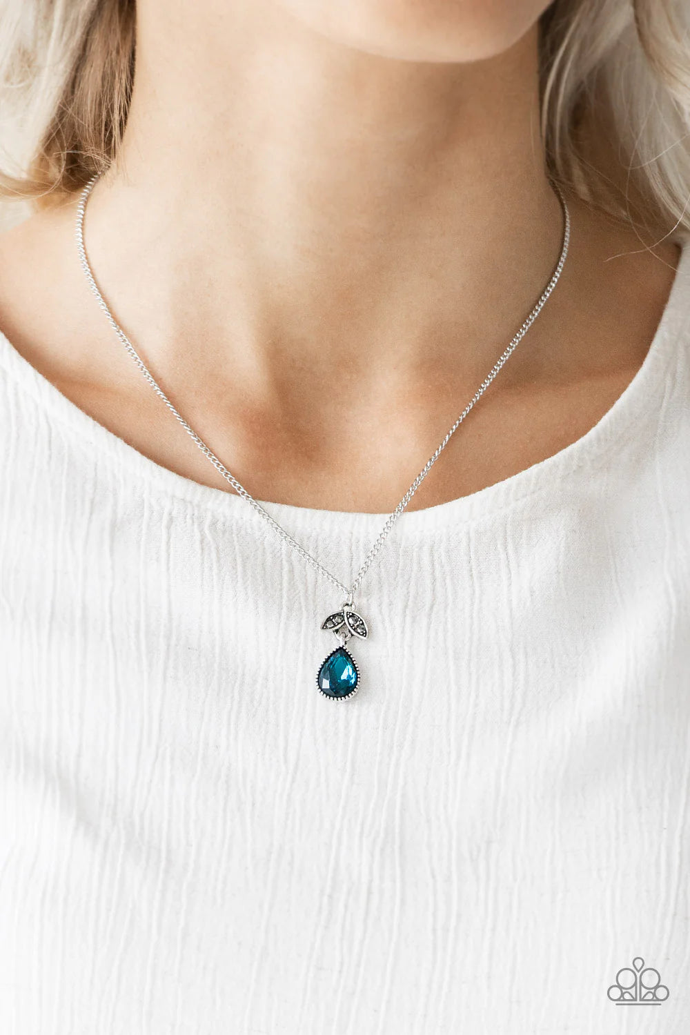 Paparazzi Necklaces - Nice to Meet You - Blue