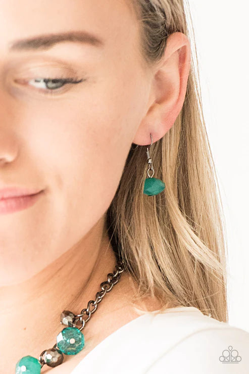 Paparazzi Necklaces - Runway Rebel - Green