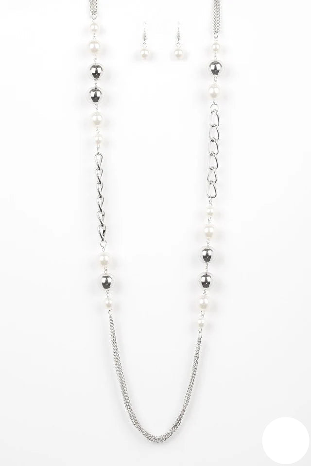Paparazzi Necklaces - Uptown Talker - White