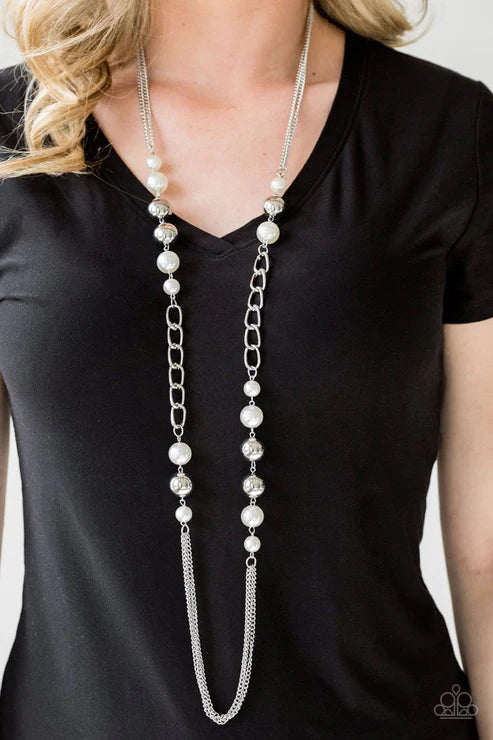 Paparazzi Necklaces - Uptown Talker - White