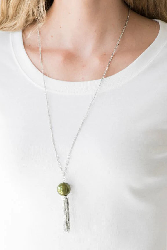 Paparazzi Necklaces - Belle of the Ballroom - Green