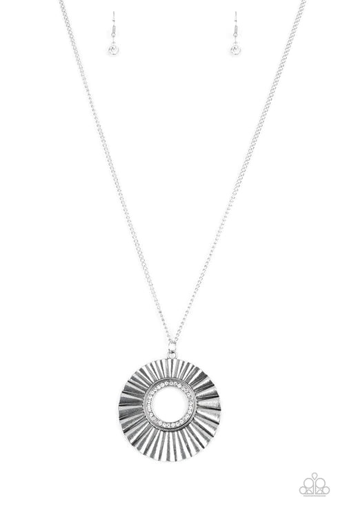 Paparazzi Necklaces - Chicly Centered - White