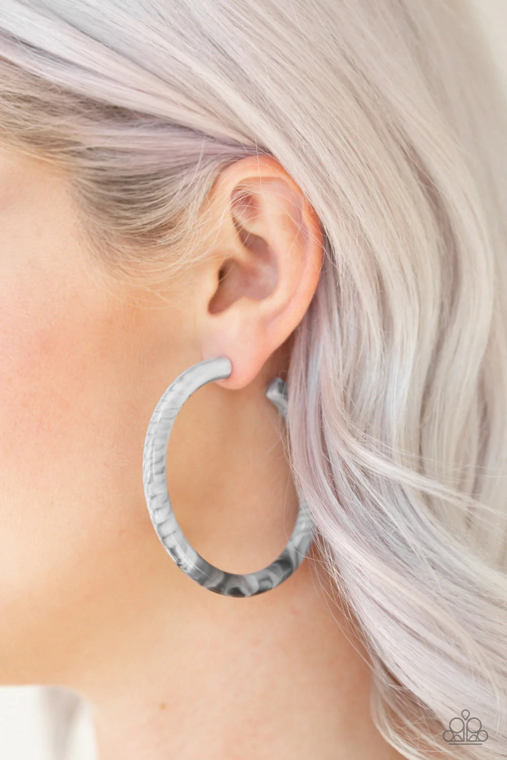Paparazzi Earrings - Miami Minimalist - White